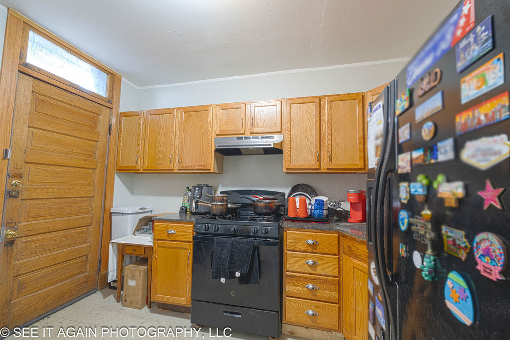 5942 S Calumet Avenue Property Photo 8