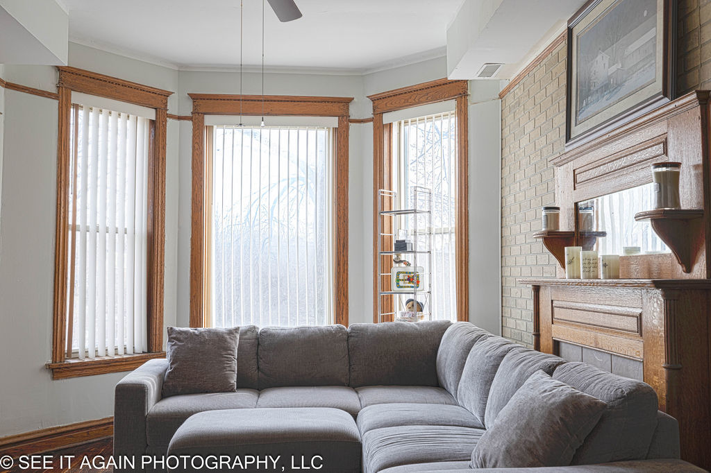 5942 S Calumet Avenue Property Photo 24