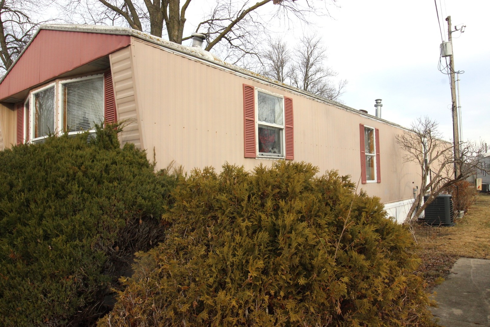 605 Pine Street 107 Property Photo 1