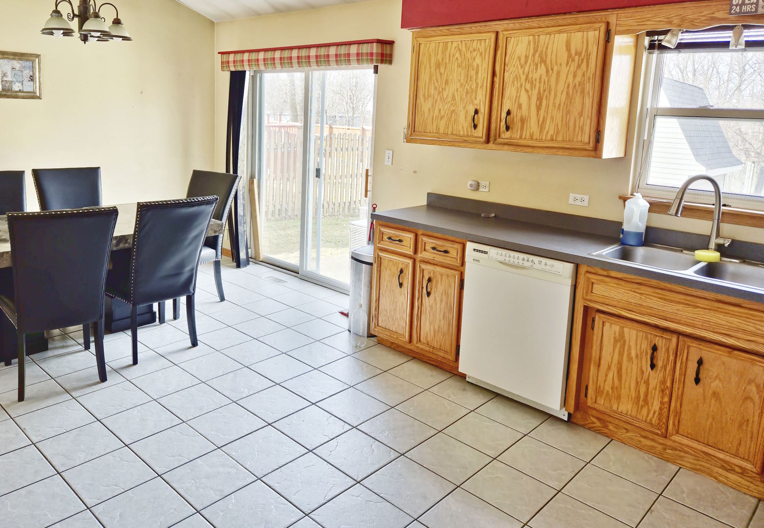 25714 S Linden Avenue Property Photo 4