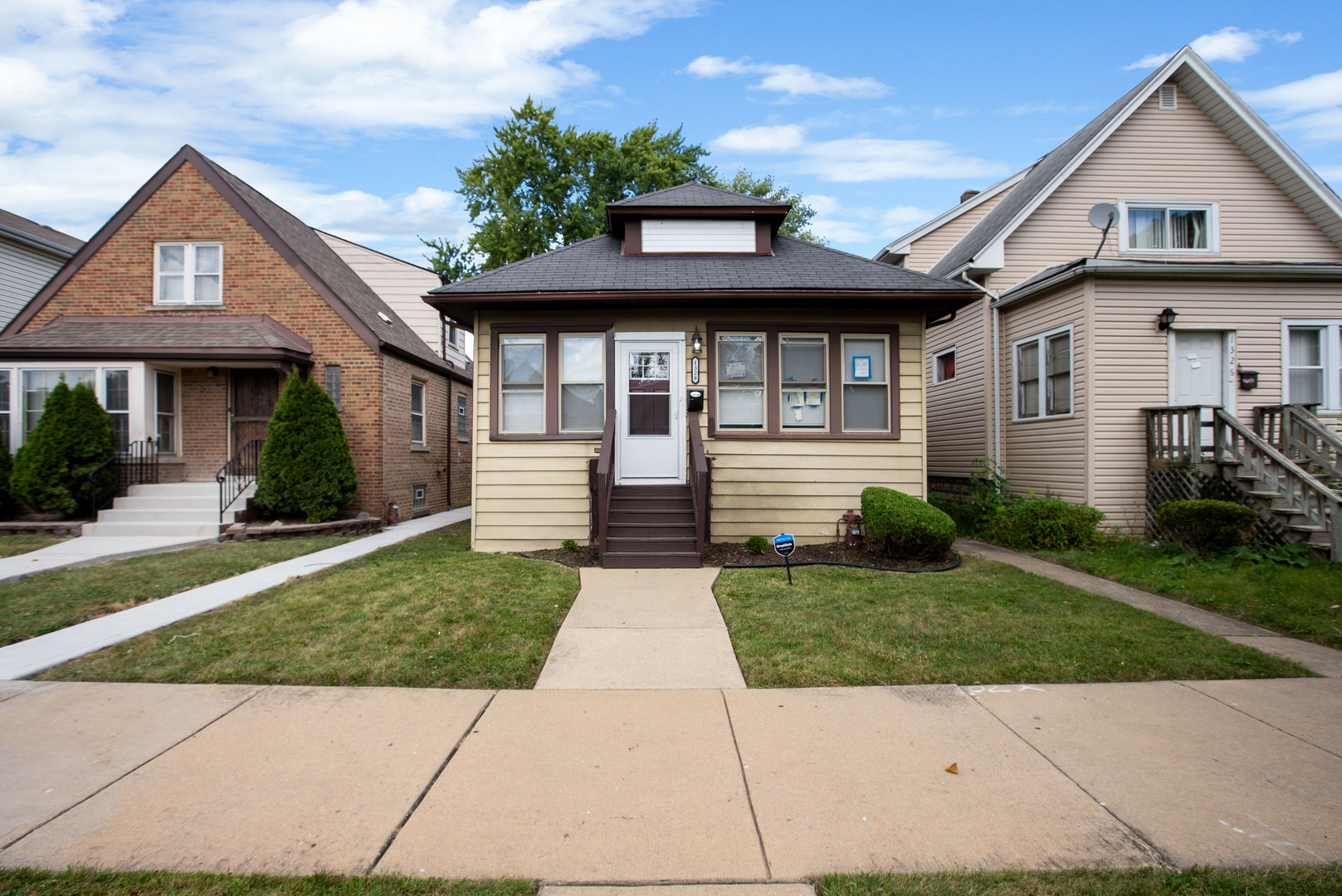 1328 W 98th Street Property Photo 1
