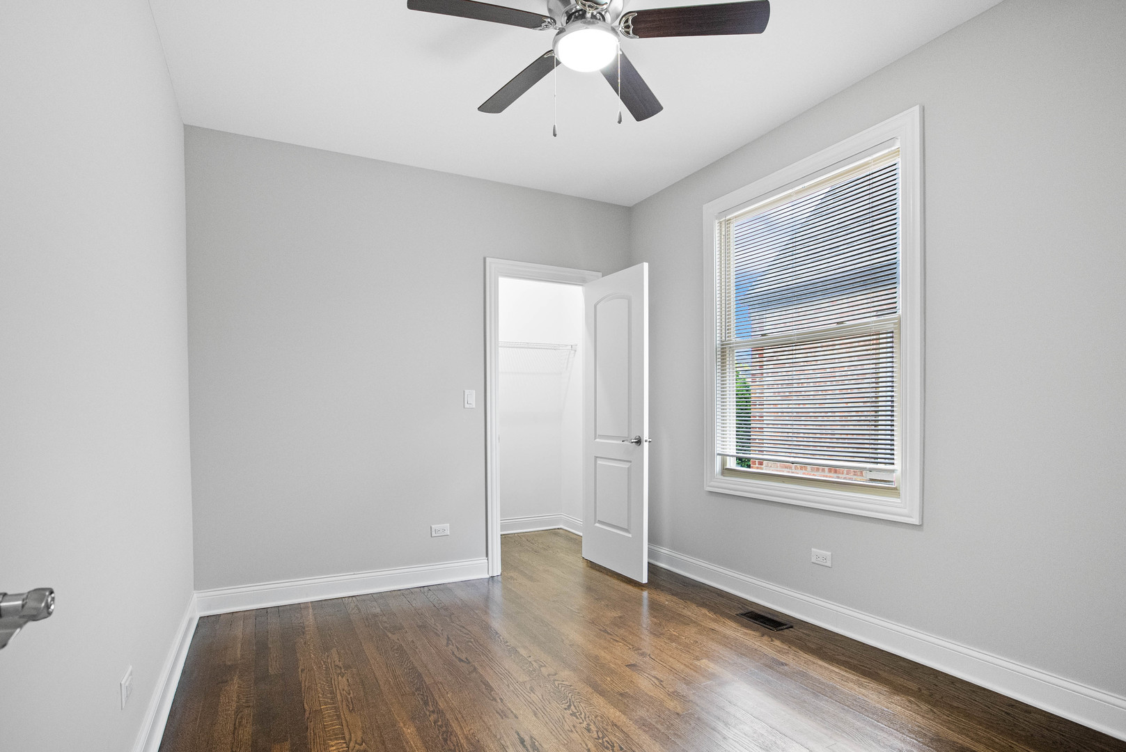 1328 W 98th Street Property Photo 7