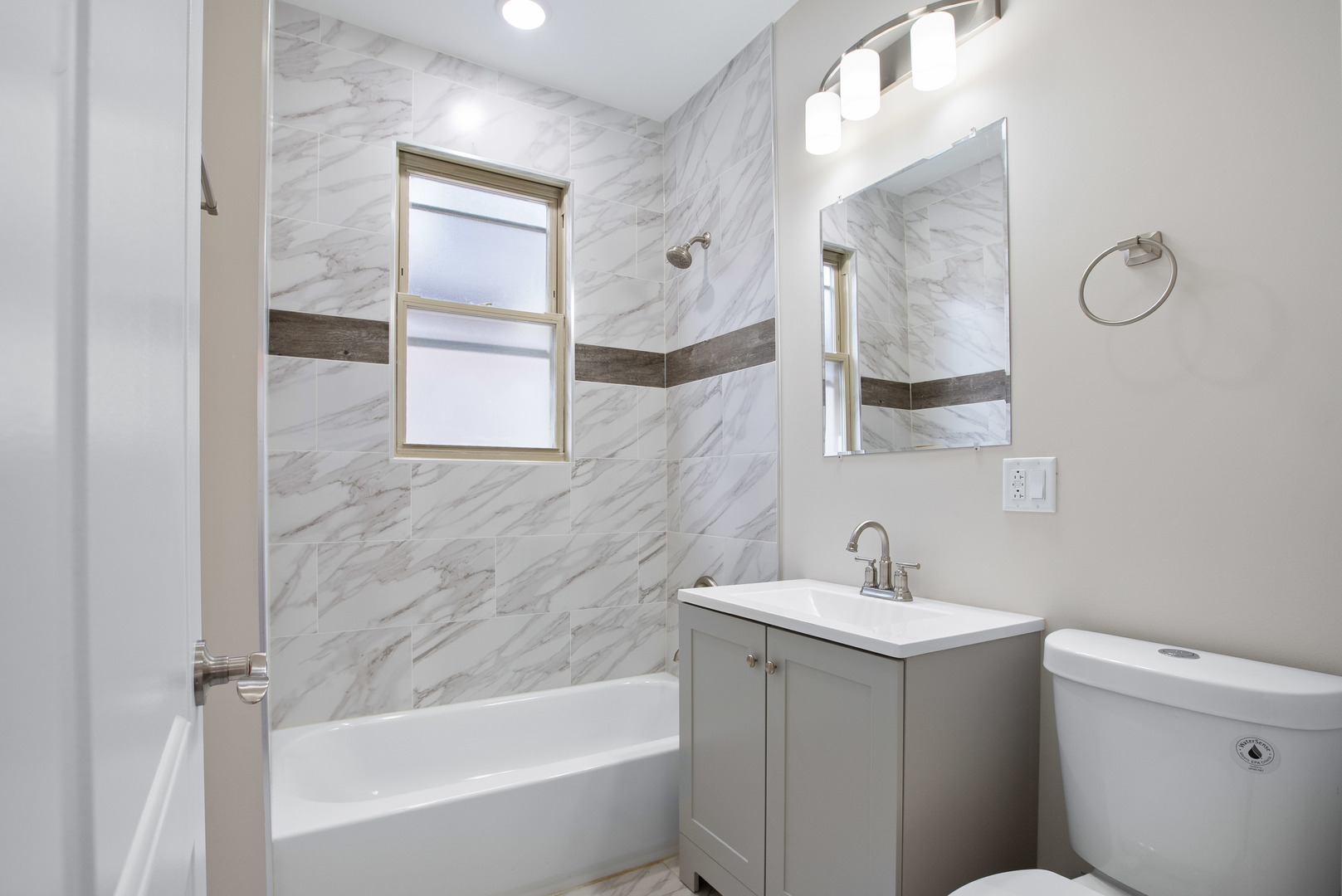 1328 W 98th Street Property Photo 11