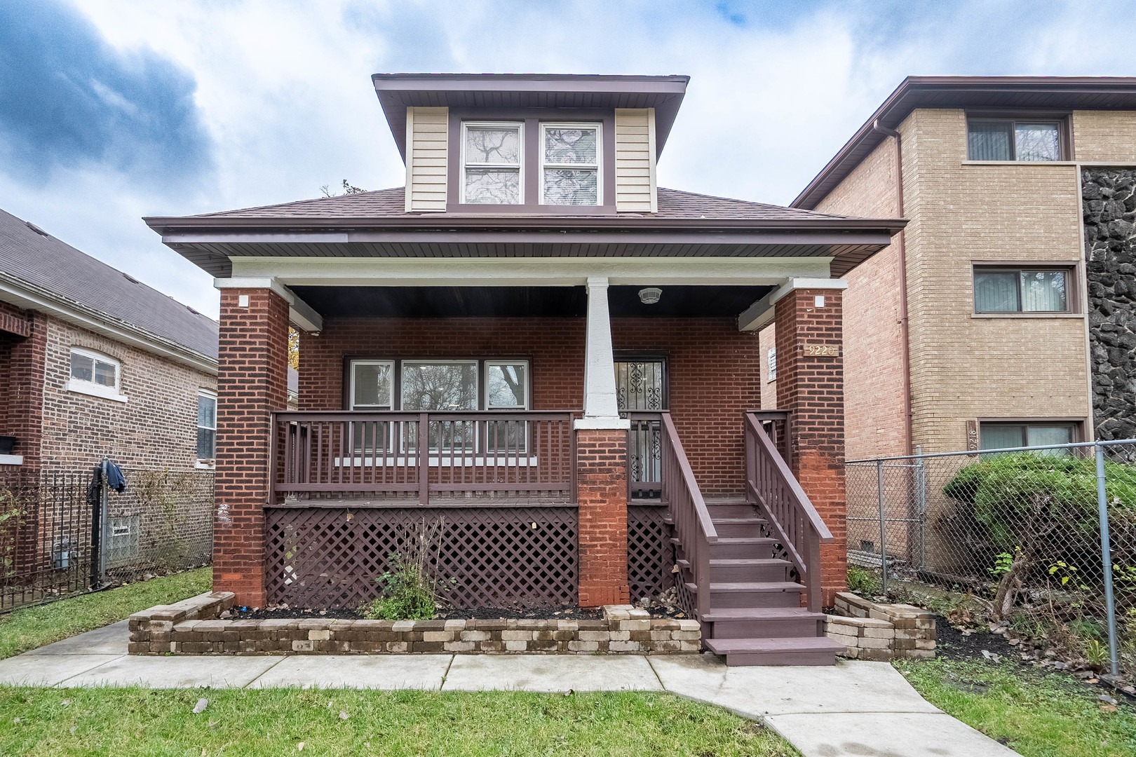 9220 S Dauphin Avenue Property Photo 1