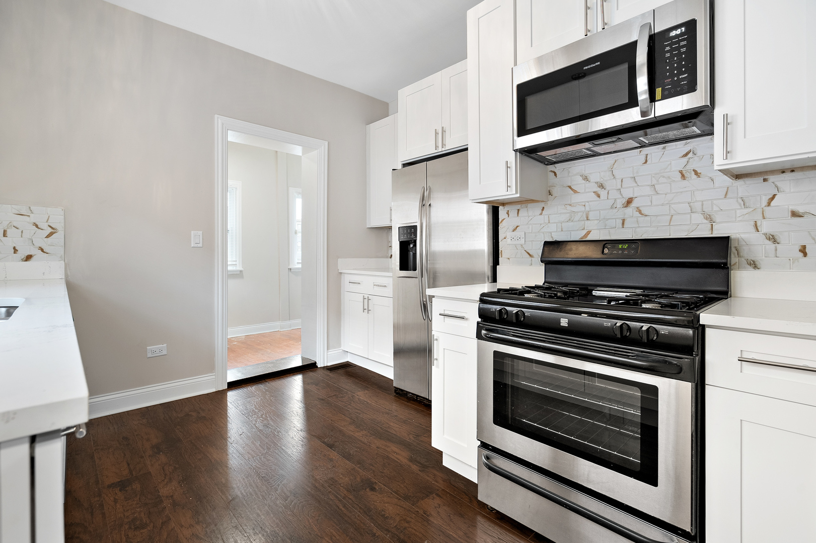 9220 S Dauphin Avenue Property Photo 10