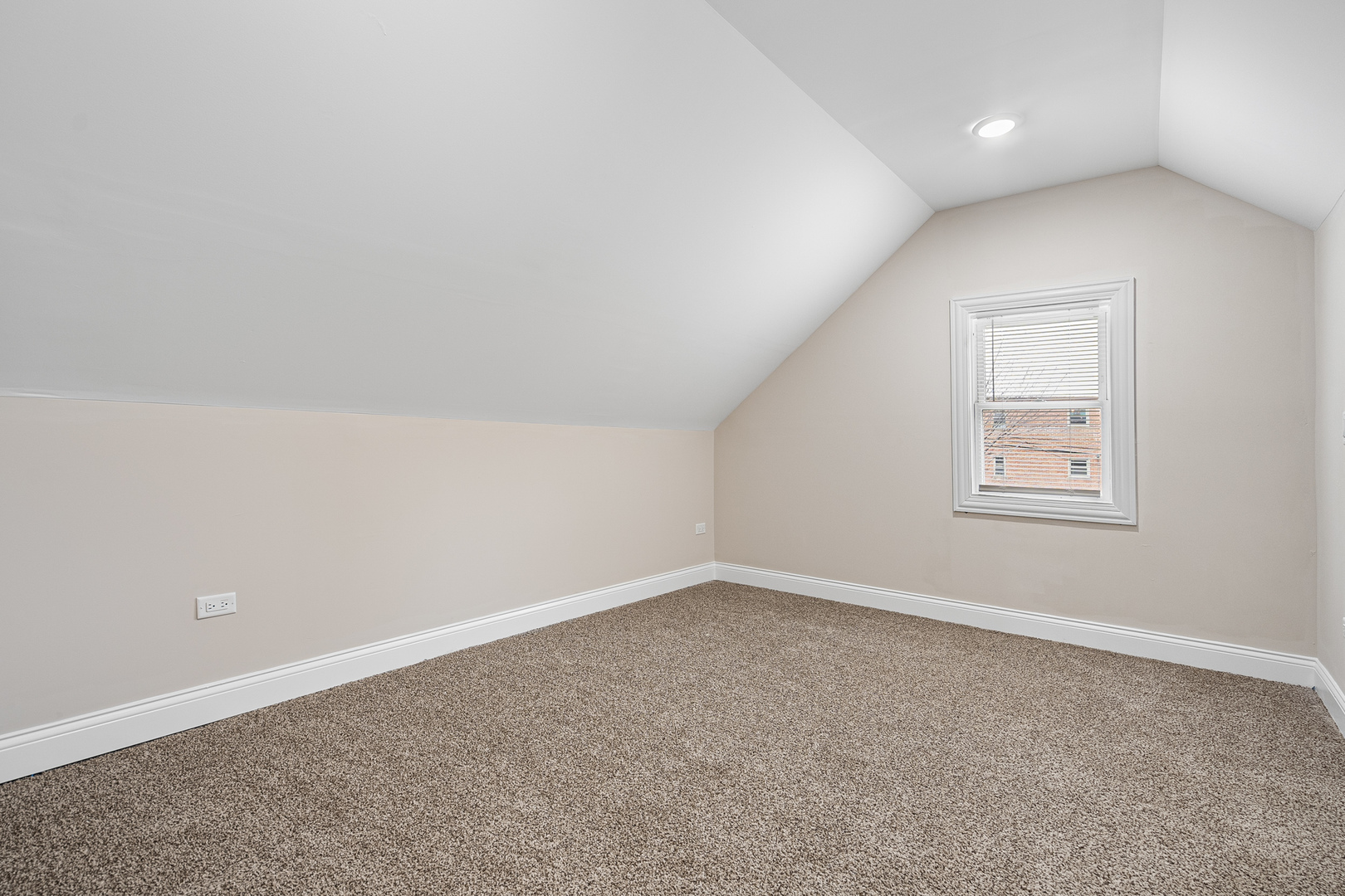 9220 S Dauphin Avenue Property Photo 19