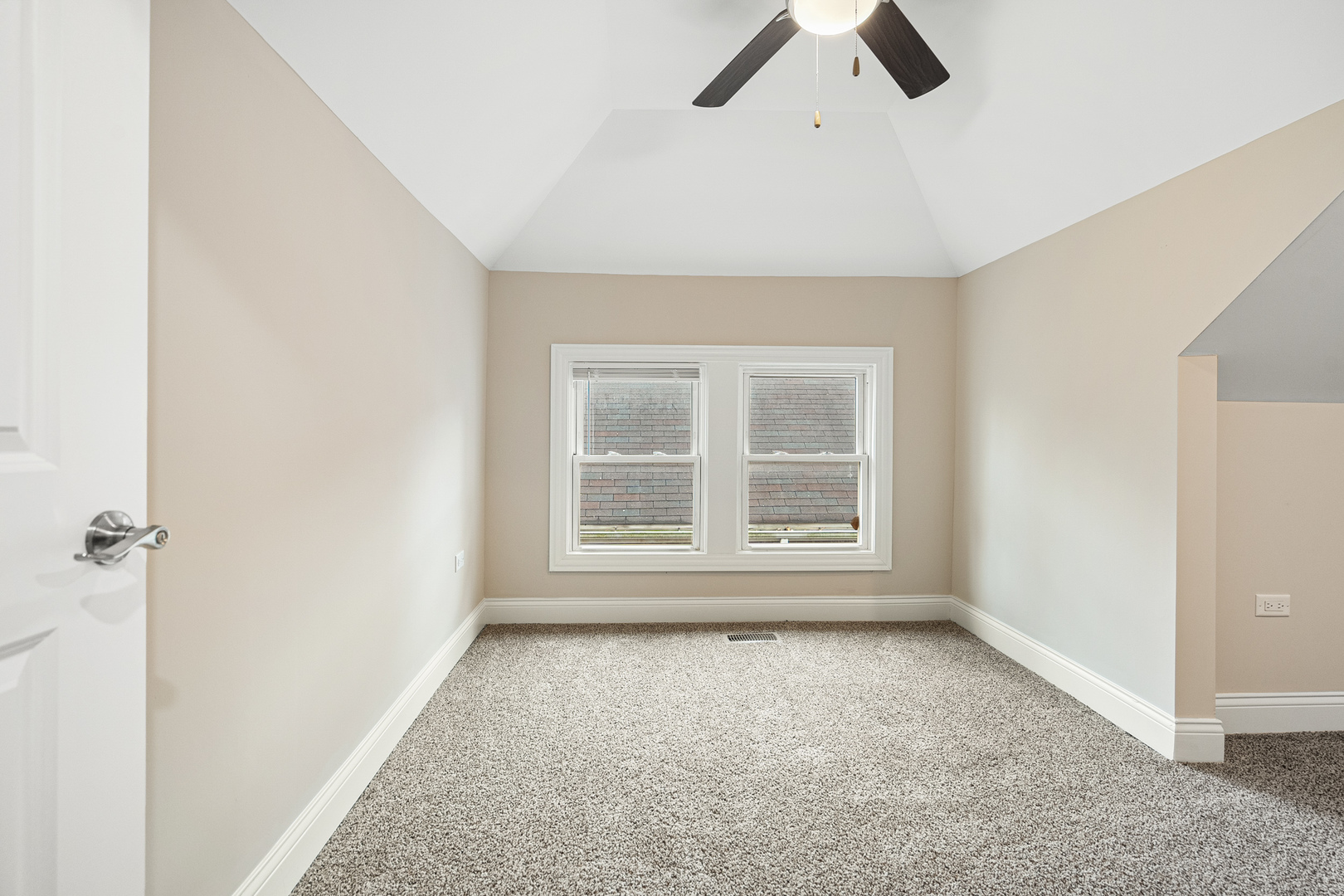 9220 S Dauphin Avenue Property Photo 23