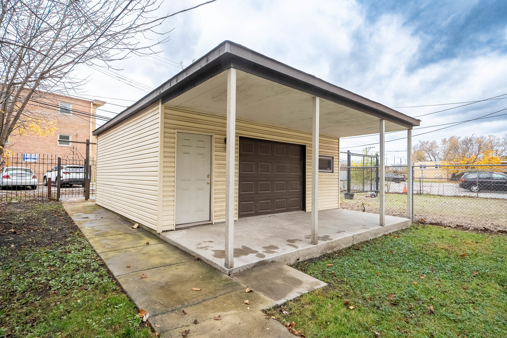 9220 S Dauphin Avenue Property Photo 30
