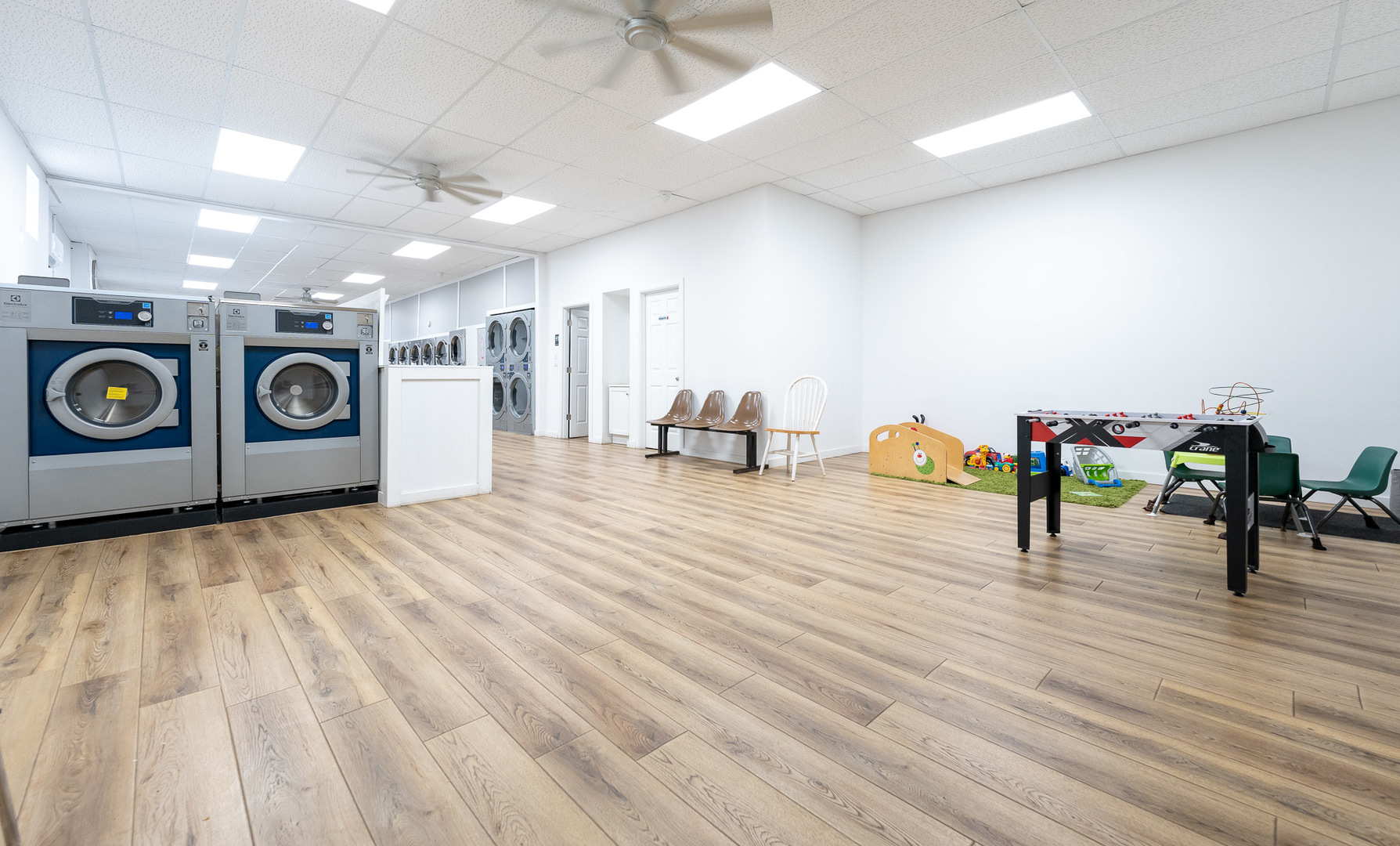10106 S Ewing Avenue Property Photo 10