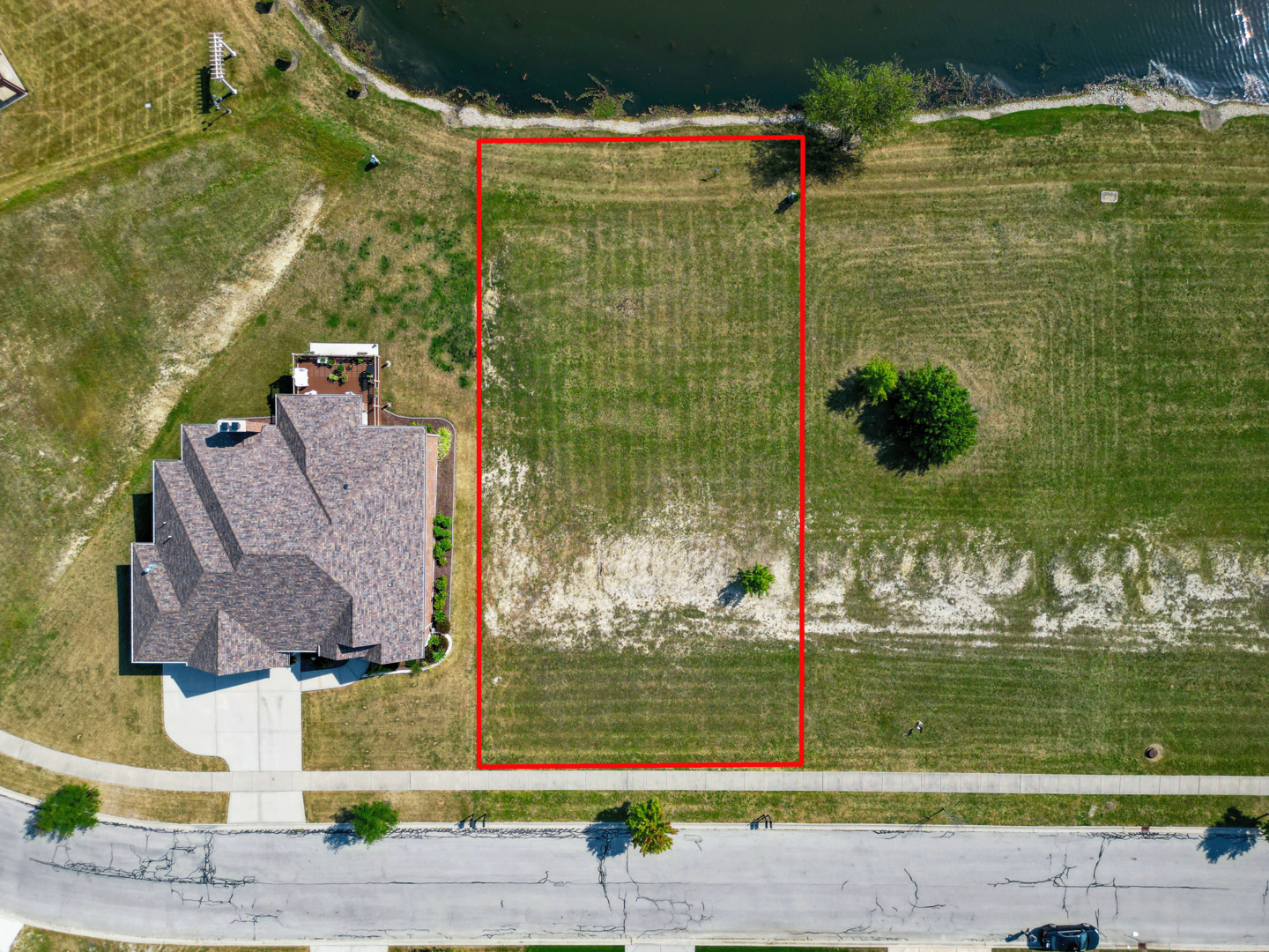 21331 Somerset Street Property Photo 2