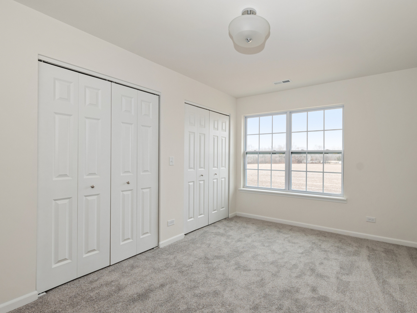 985 Regent Drive Property Photo 11
