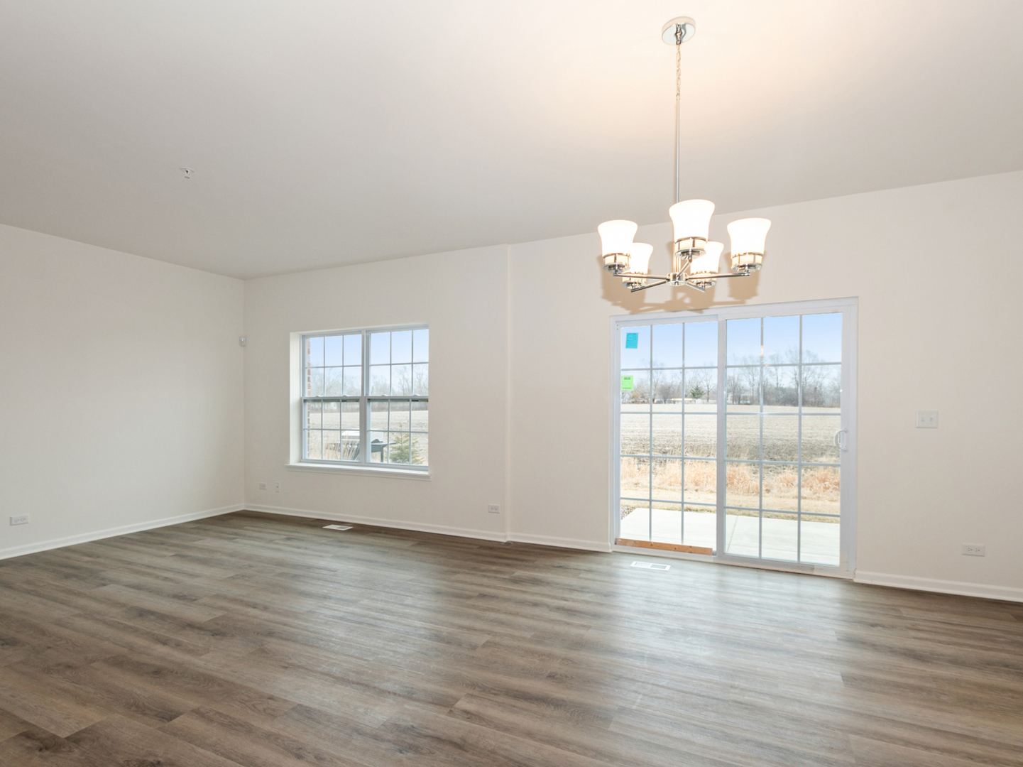 985 Regent Drive Property Photo 12