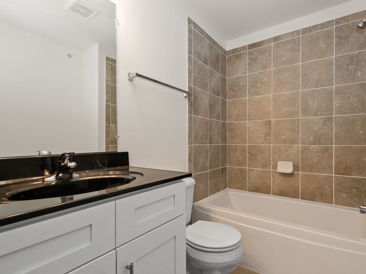 985 Regent Drive Property Photo 18