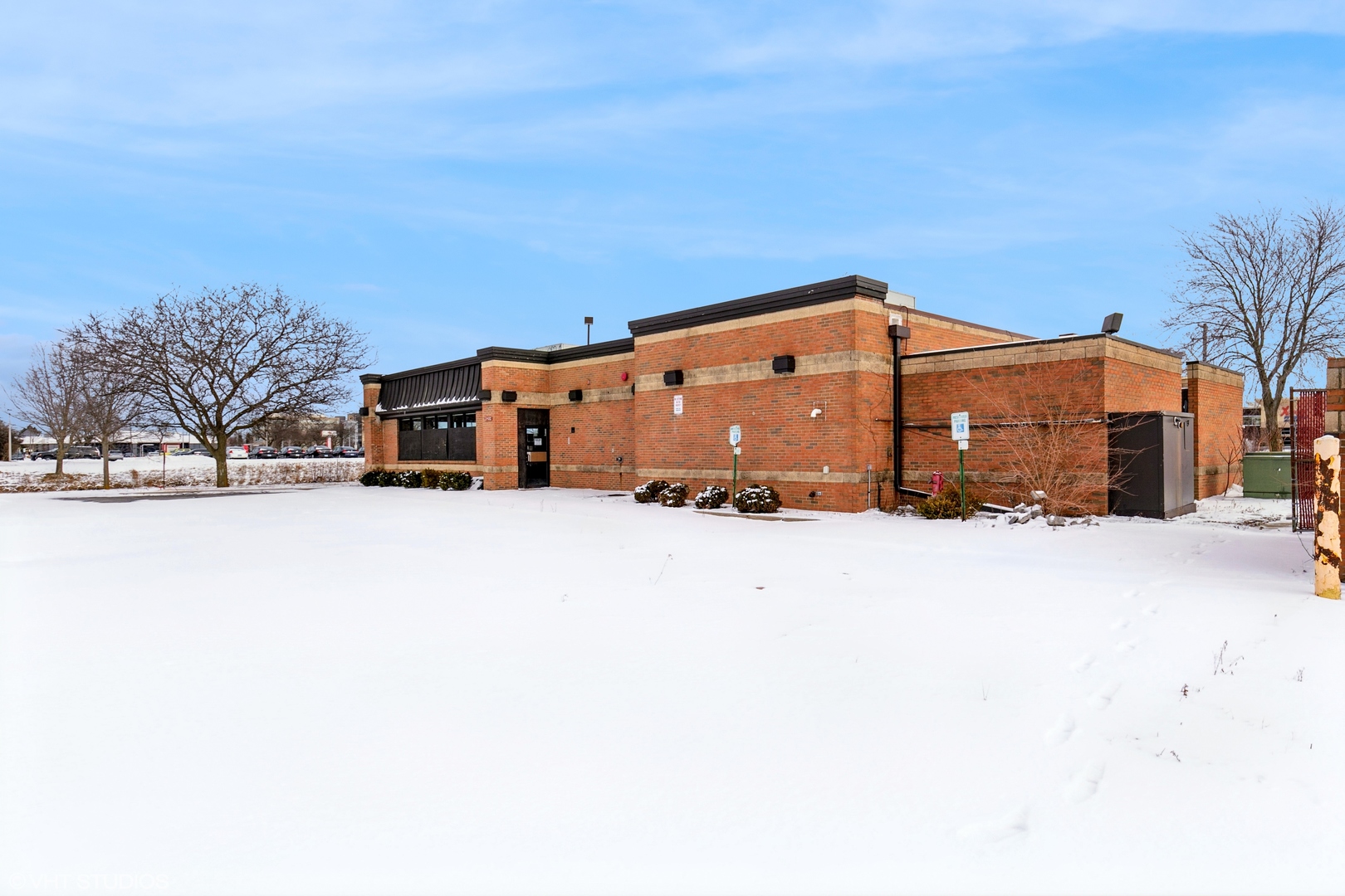 21420 Cicero Avenue Property Photo 7