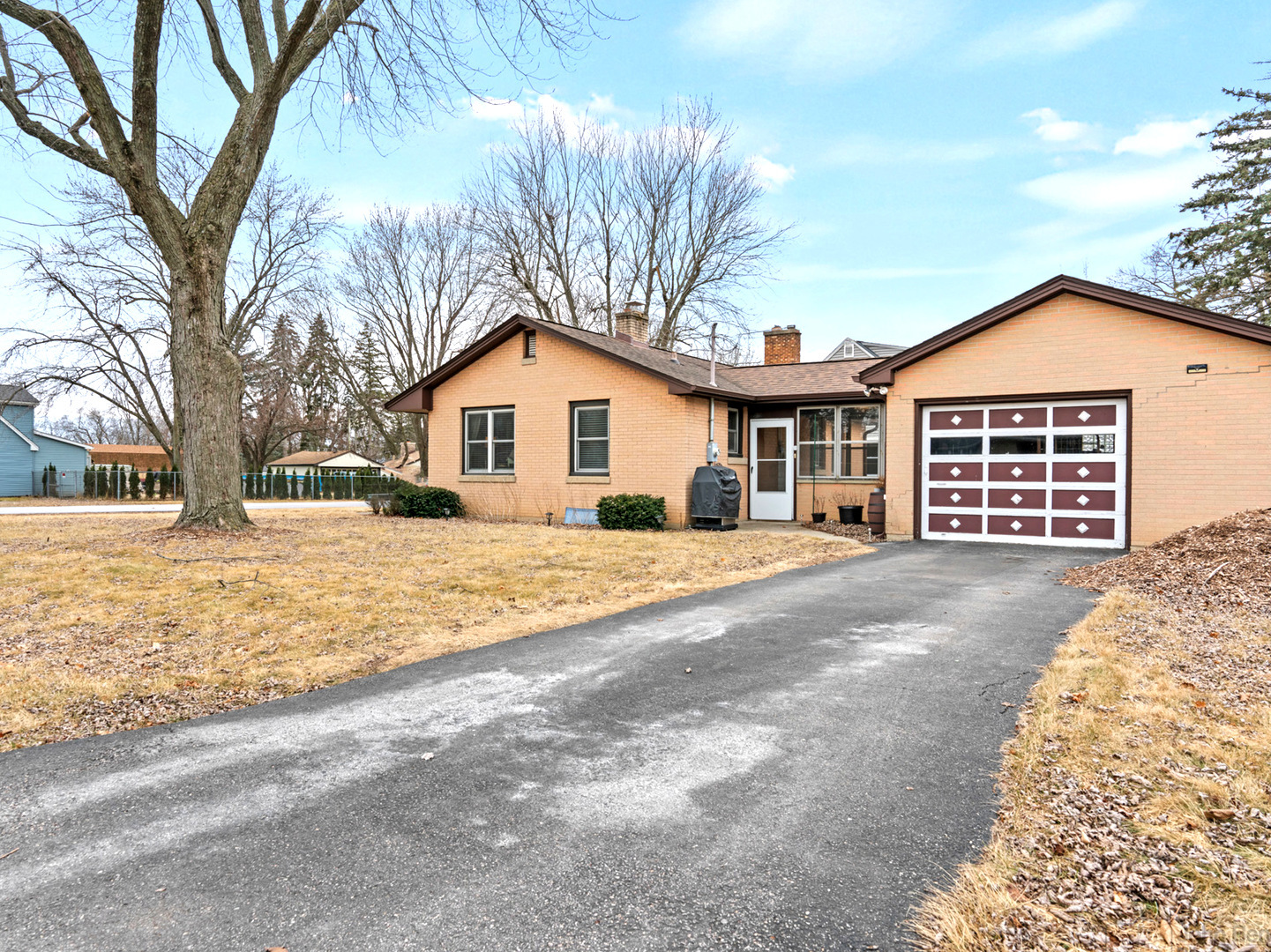 303 Lewis Avenue Property Photo