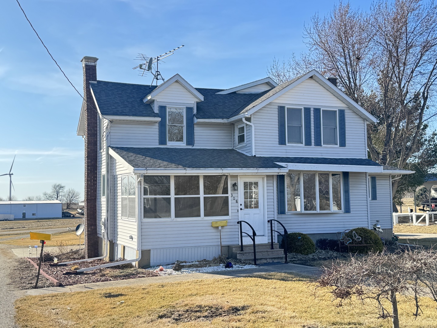 308 S Main Street Property Photo