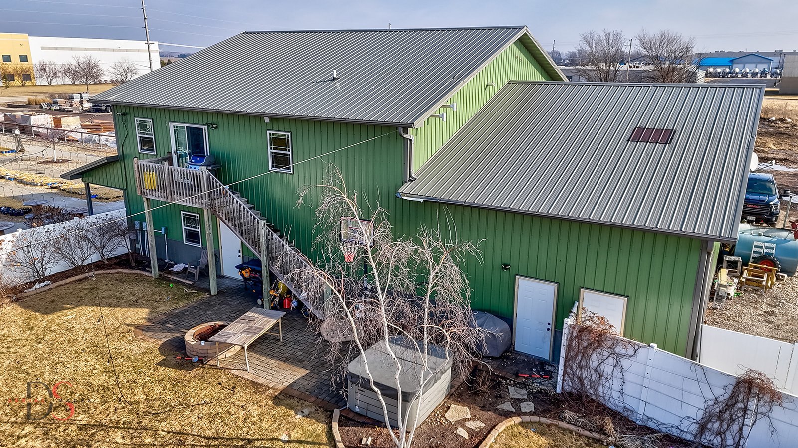 611 E Dayton Road Property Photo 11