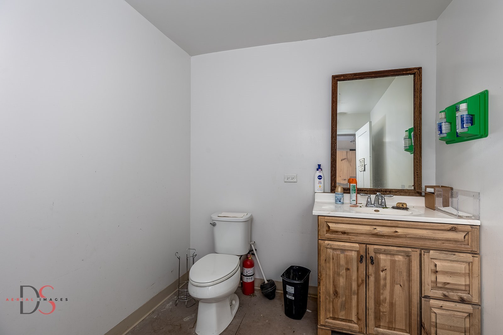 611 E Dayton Road Property Photo 27