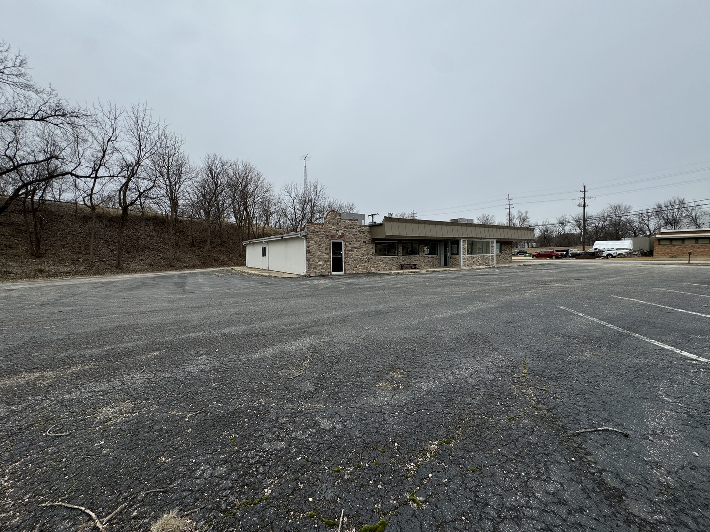 682 Park Ave Property Photo 2