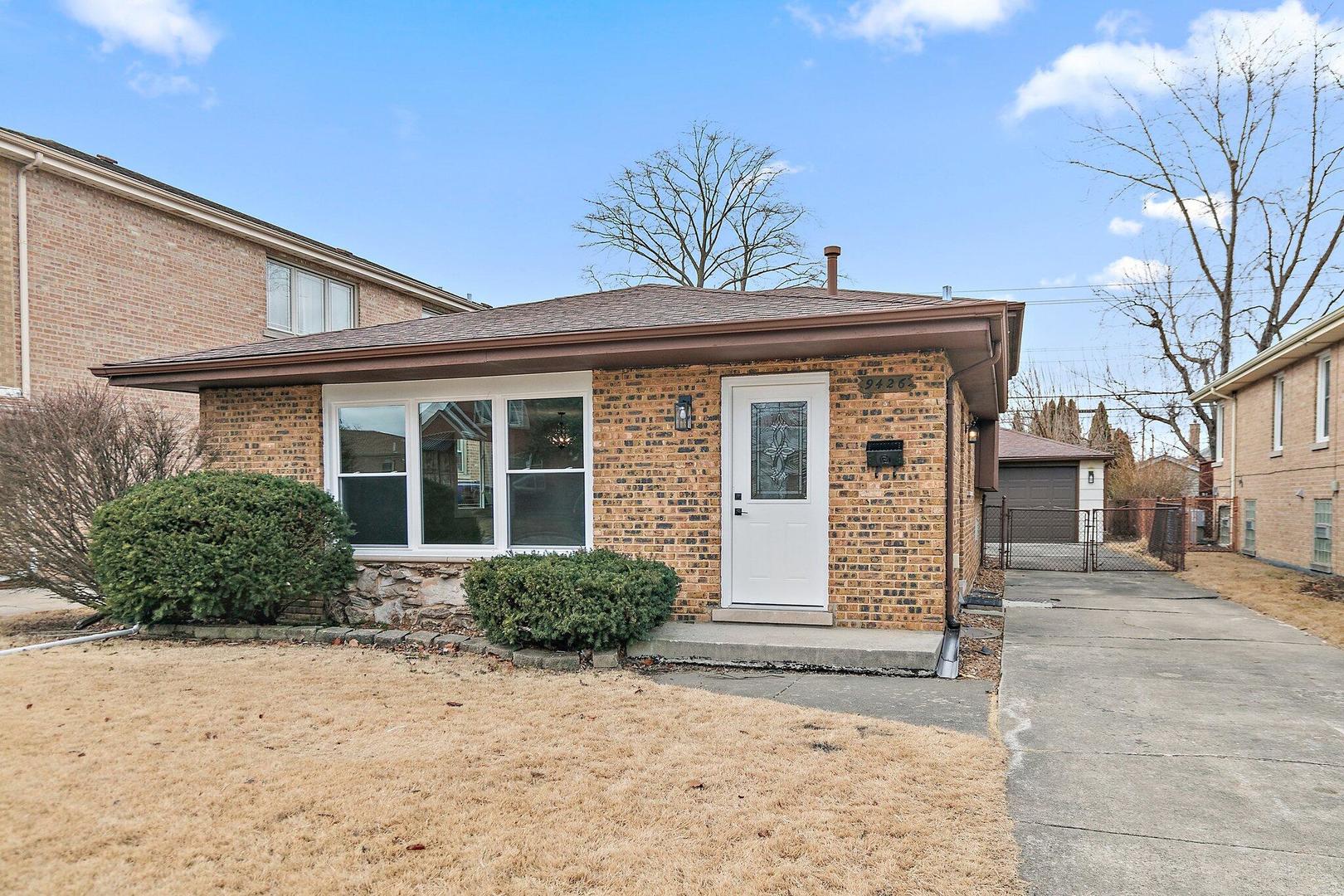 9426 S Springfield Avenue Property Photo