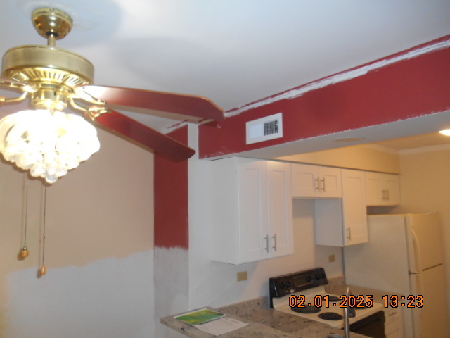 14635 Greenwood Road B104 Property Photo 7