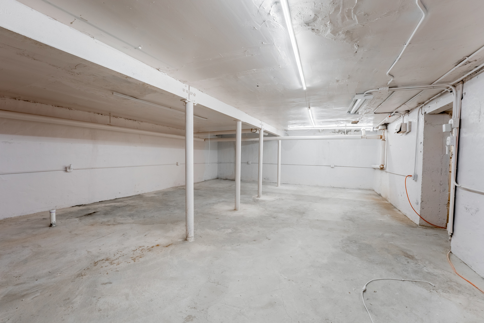 3905 W Lawrence Avenue Property Photo 13