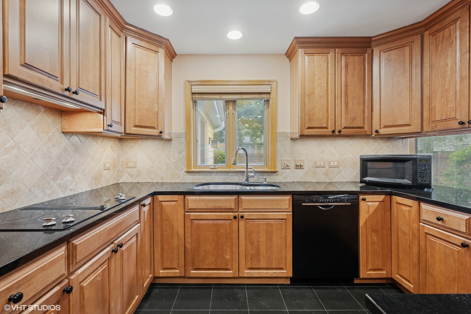 1247 Highpoint Lane Property Photo 13