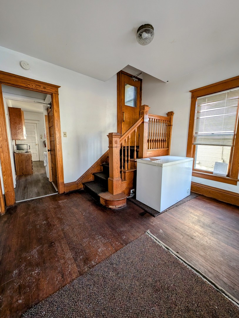 226 W Locust Street Property Photo 3