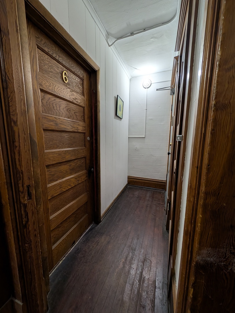 226 W Locust Street Property Photo 9