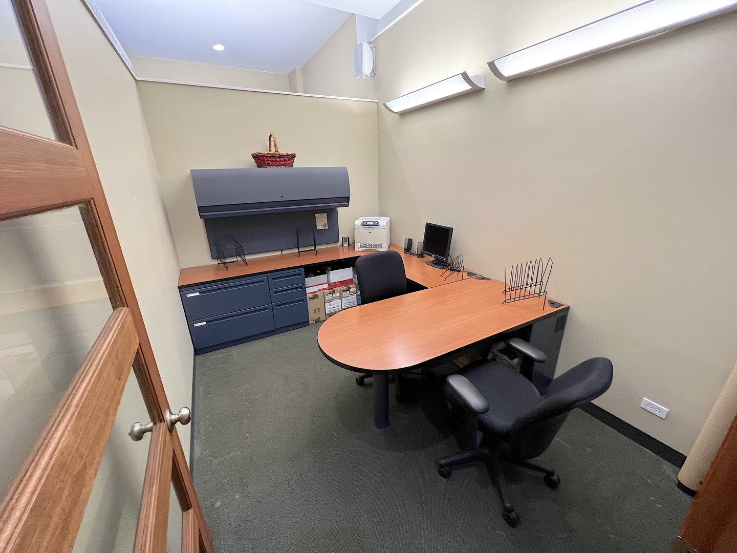 2058 W Belmont Avenue Property Photo 8