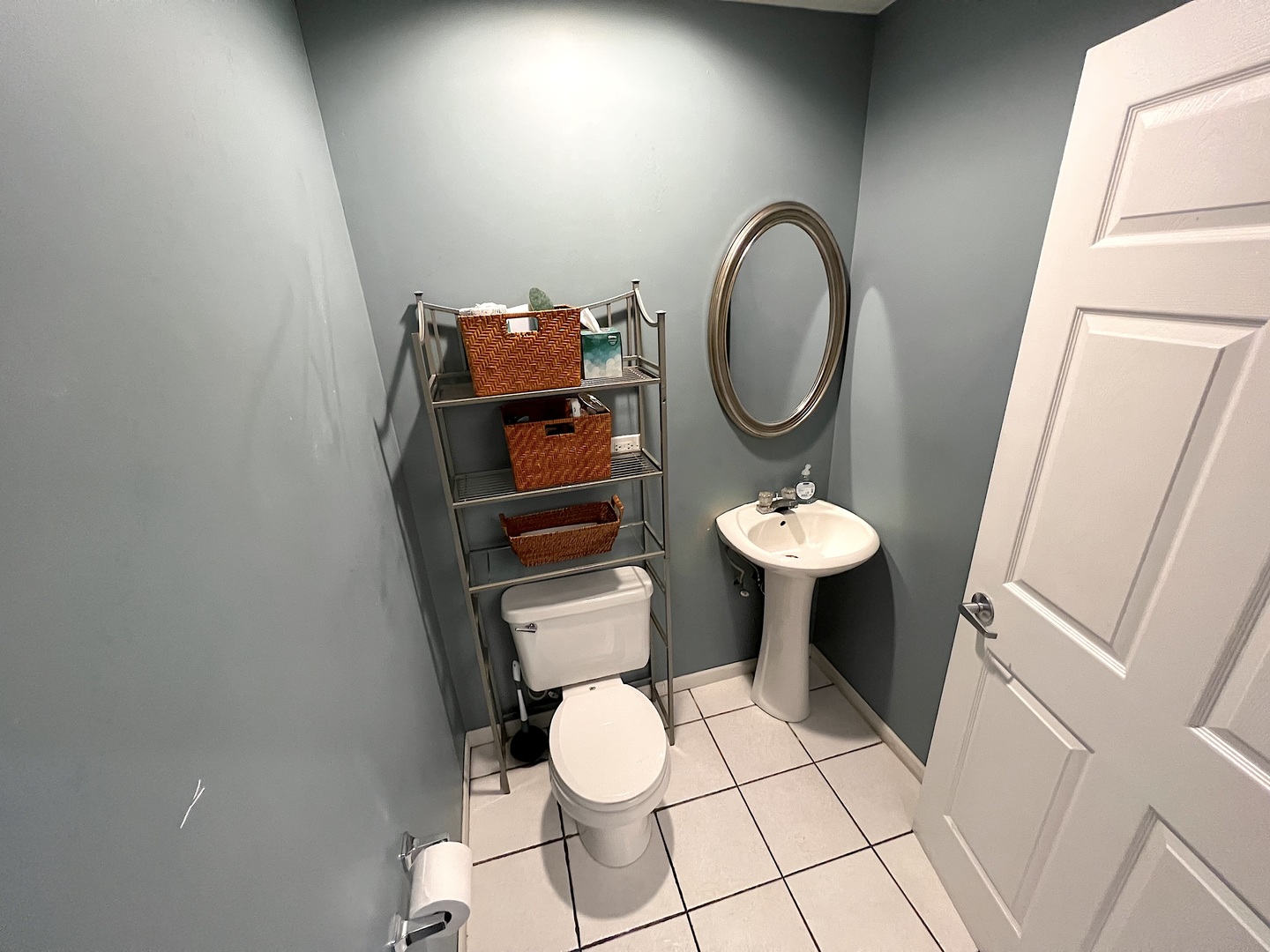2058 W Belmont Avenue Property Photo 15
