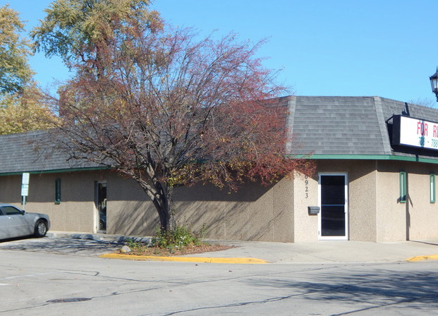 6915 Stanley Avenue Property Photo 4