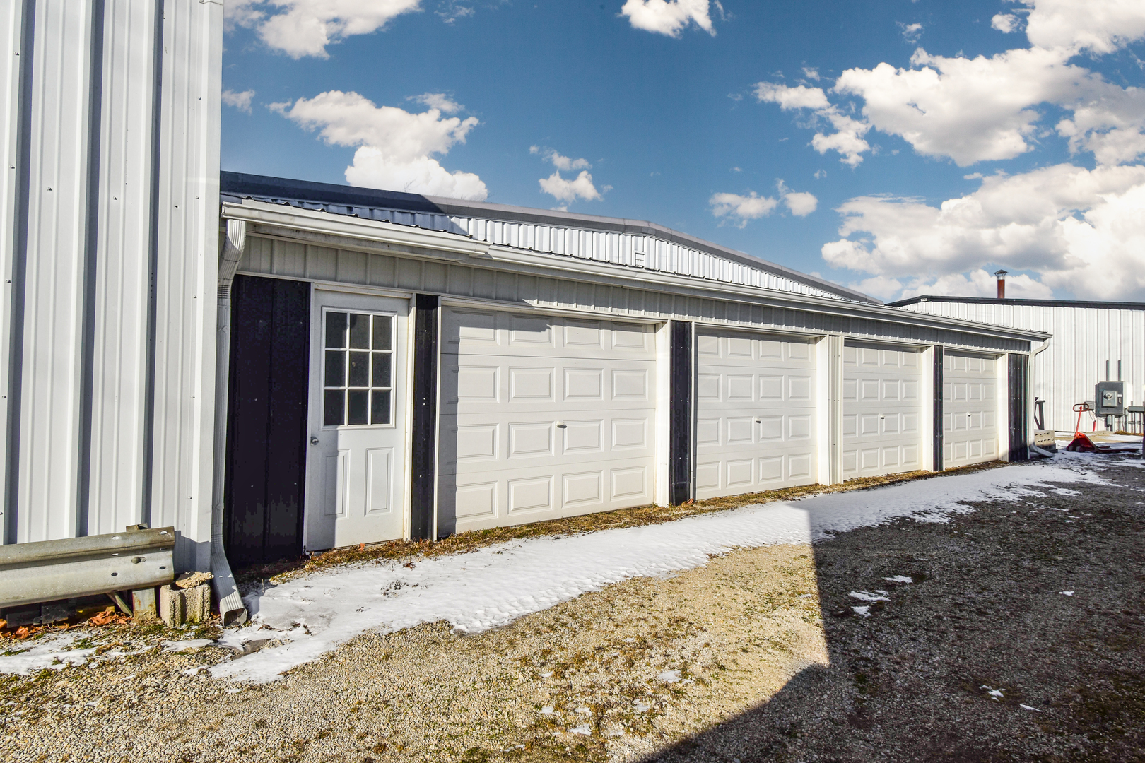 1304 N Division Street Property Photo 8