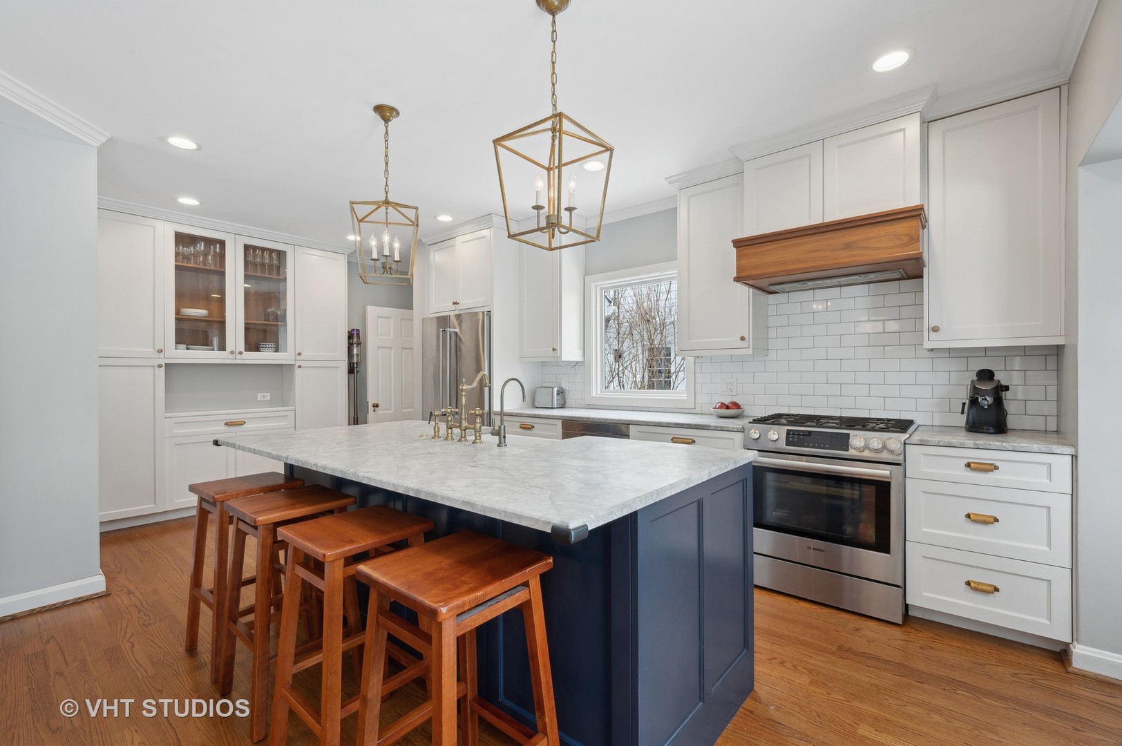 2538 Kenilworth Avenue Property Photo 4
