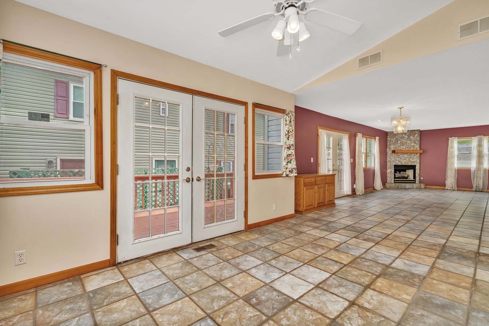 112 Fossil Ridge Road Property Photo 5