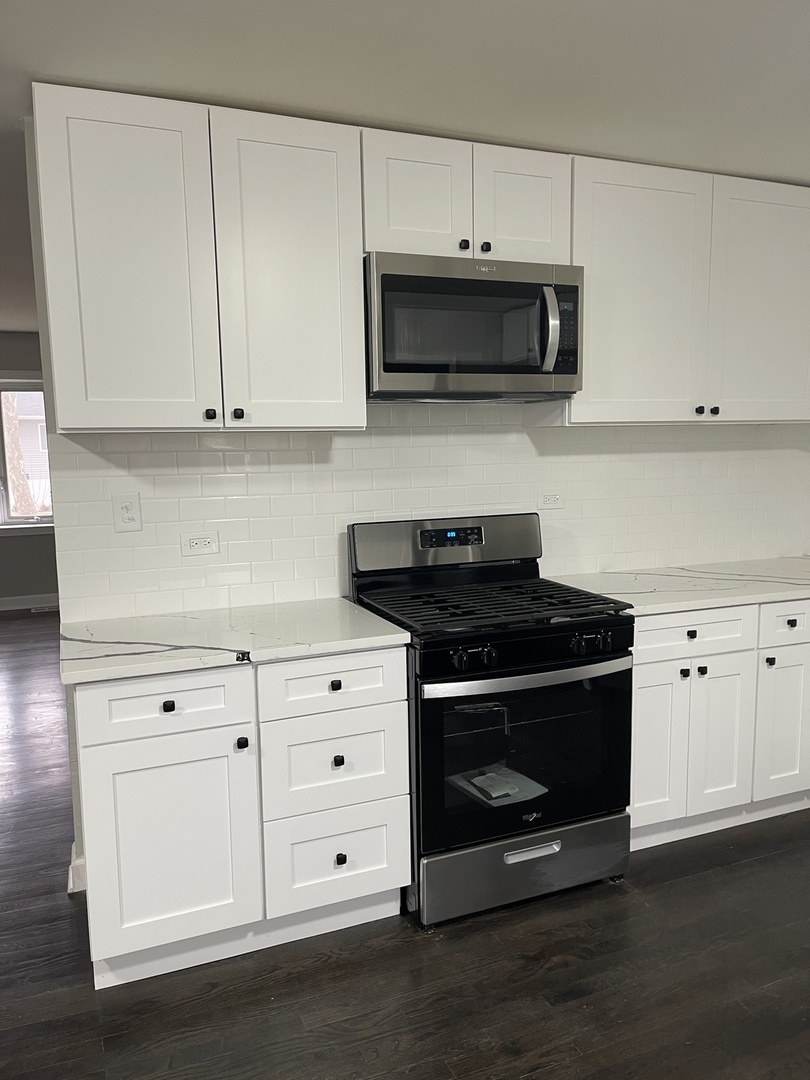 508 Davis Street Property Photo 4