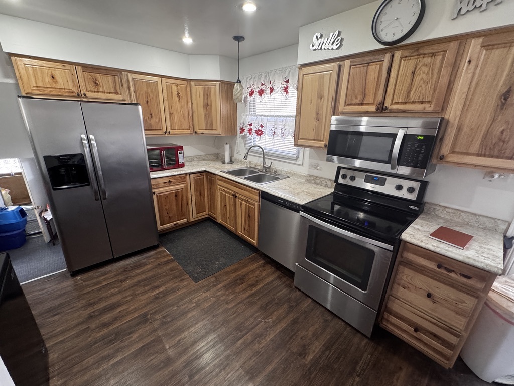 3518 Chestnut Drive Property Photo 5