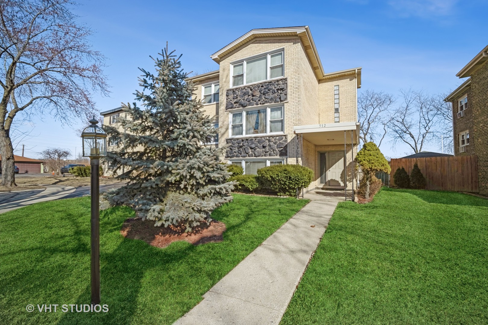512 W Ida Court Property Photo 1
