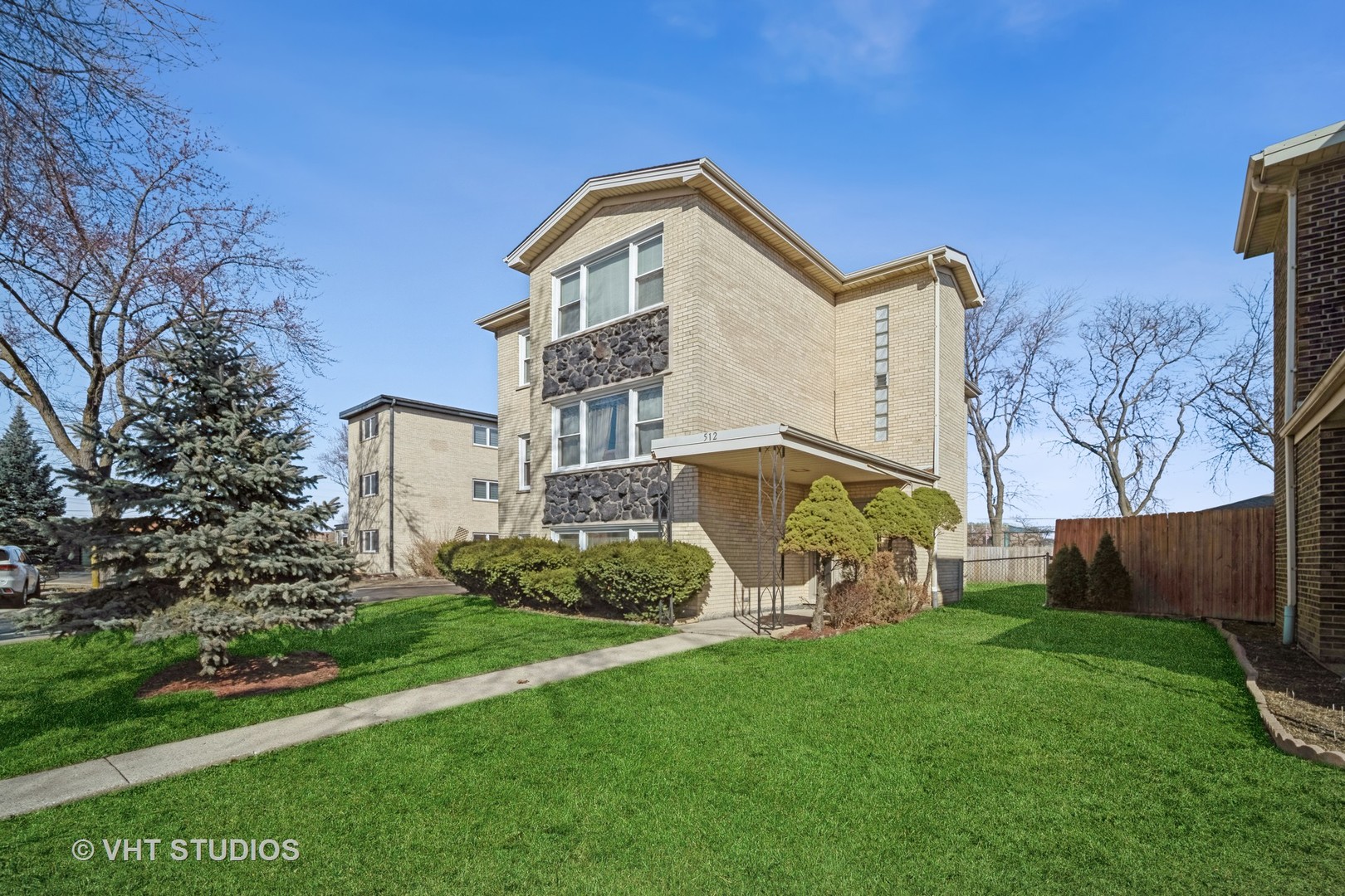 512 W Ida Court Property Photo 2