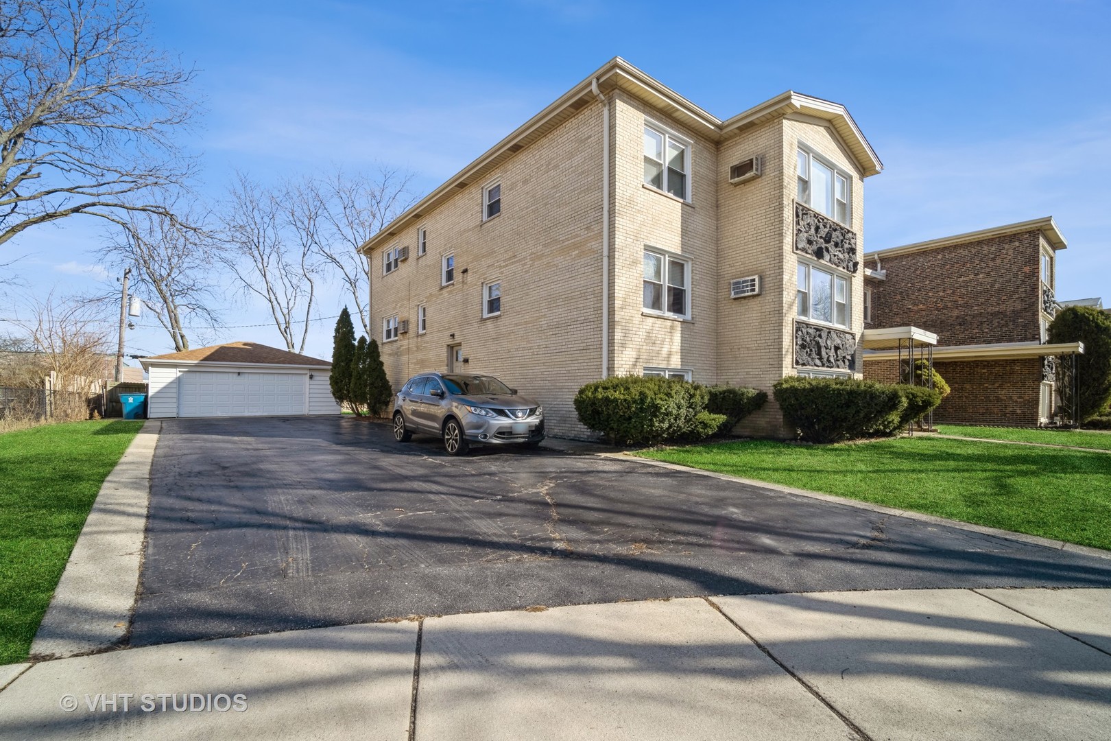 512 W Ida Court Property Photo 3