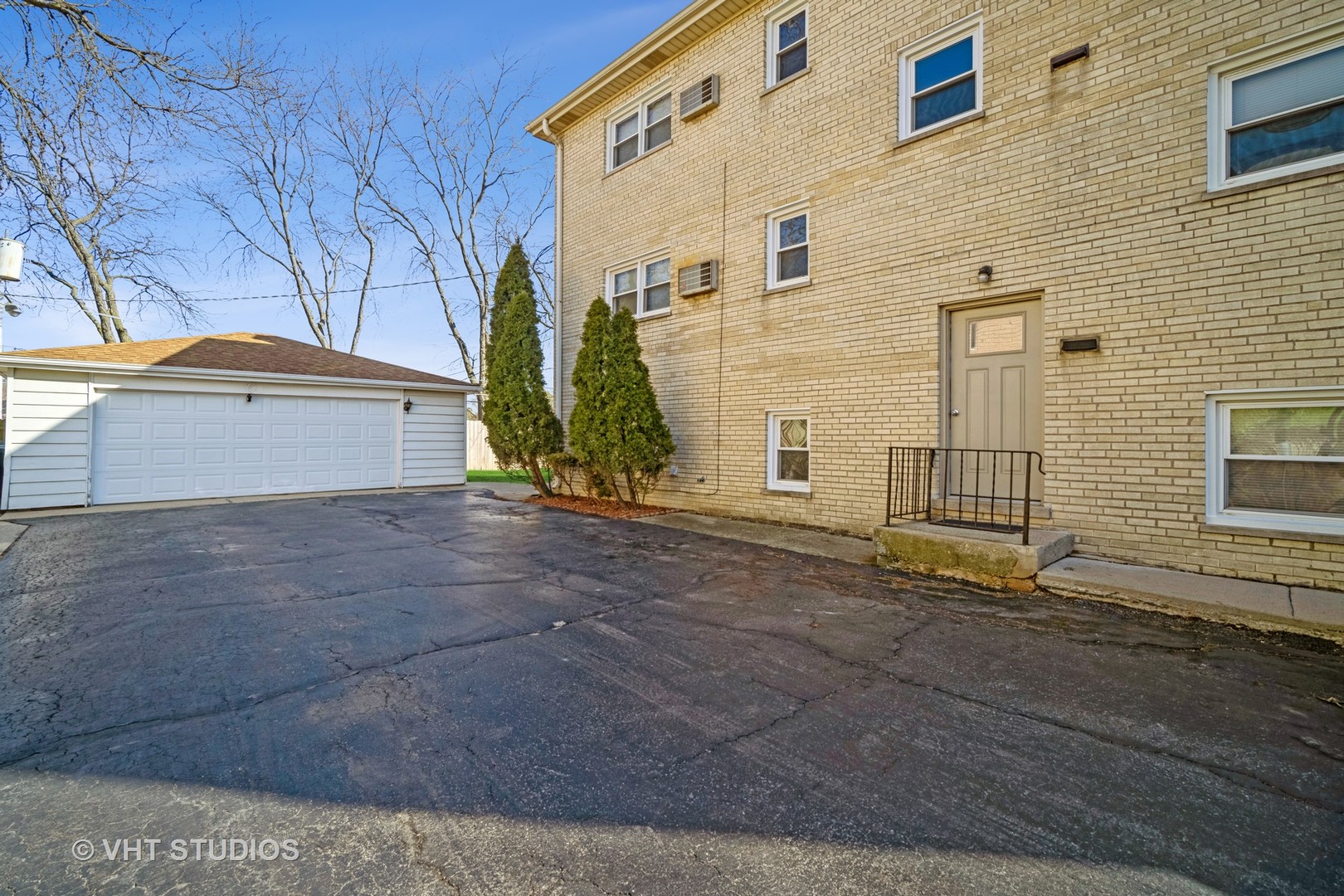 512 W Ida Court Property Photo 5