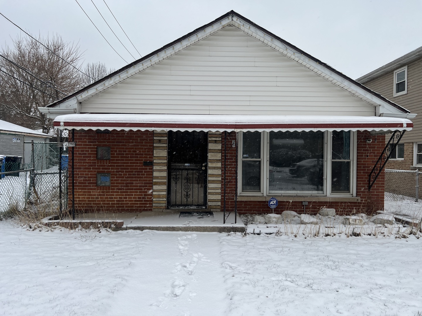 9315 S Cornell Avenue Property Photo 1