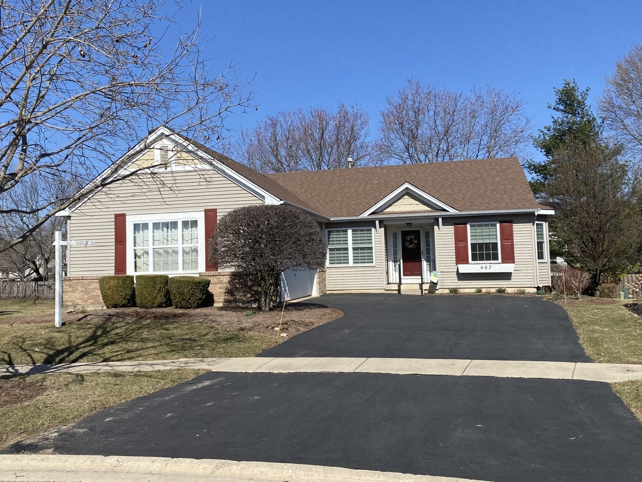 407 Lake Court Property Photo