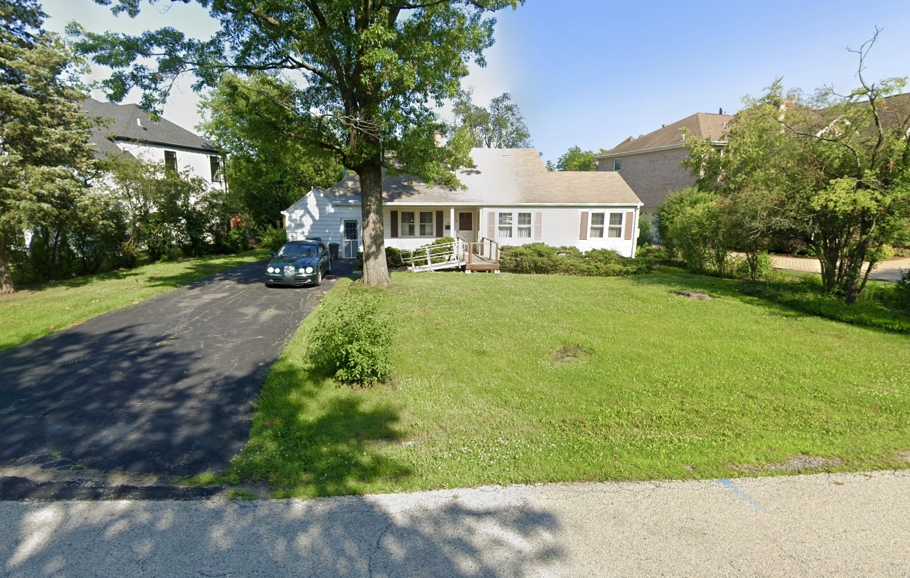 225 Real Estate Listings Main Image