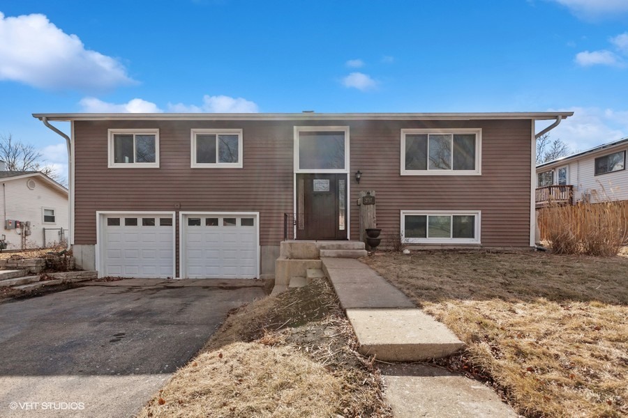 2717 Woodridge Drive Property Photo