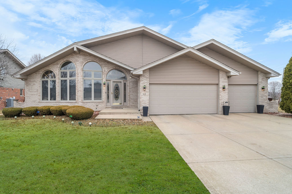 8430 Horizon Court Property Photo
