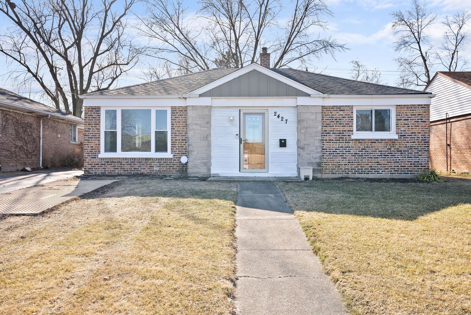 2427 175th Street Property Photo