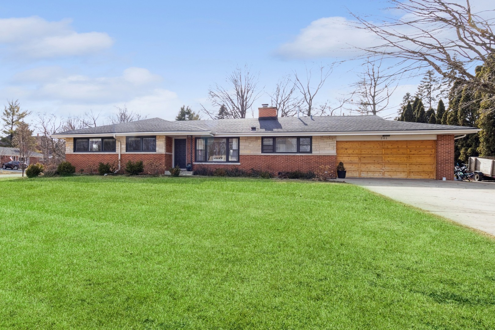 201 Viola Lane Property Photo