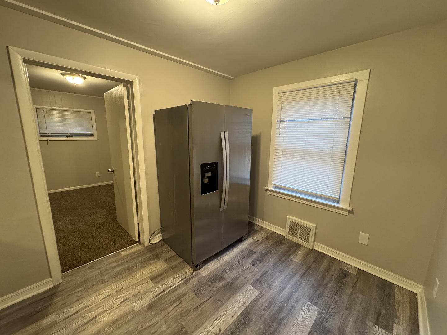 14616 State Street Property Photo 9