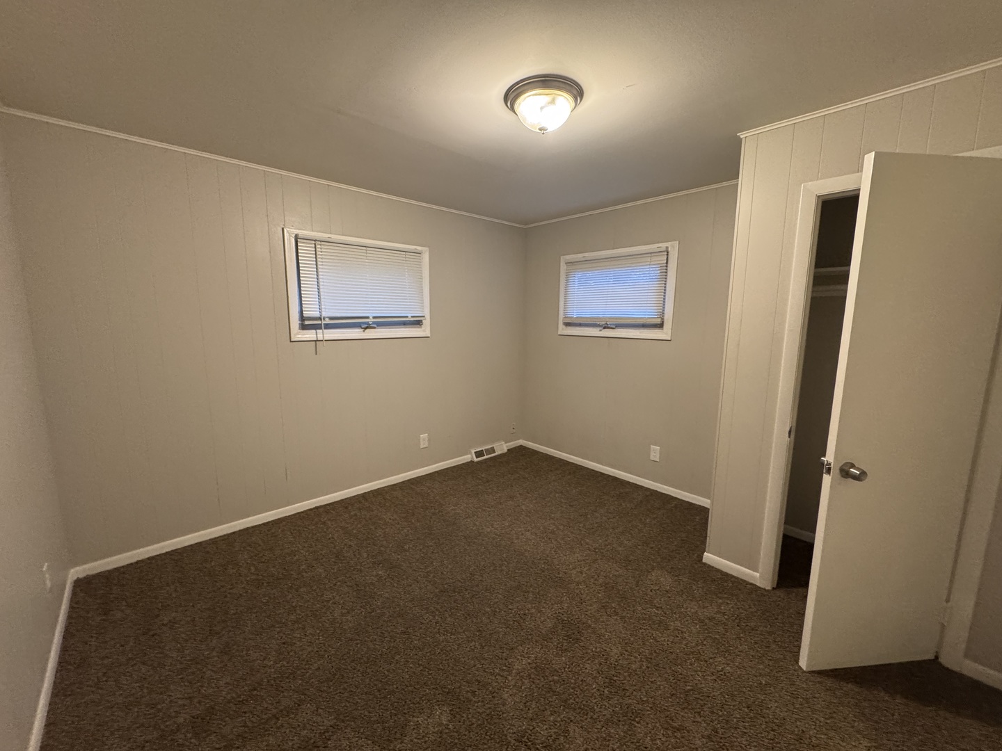 14616 State Street Property Photo 11